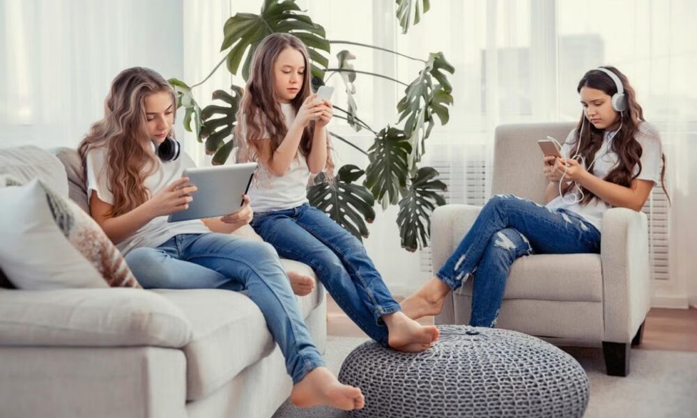 Social Media Girl Forum: Every Young Woman Should Join Instagram